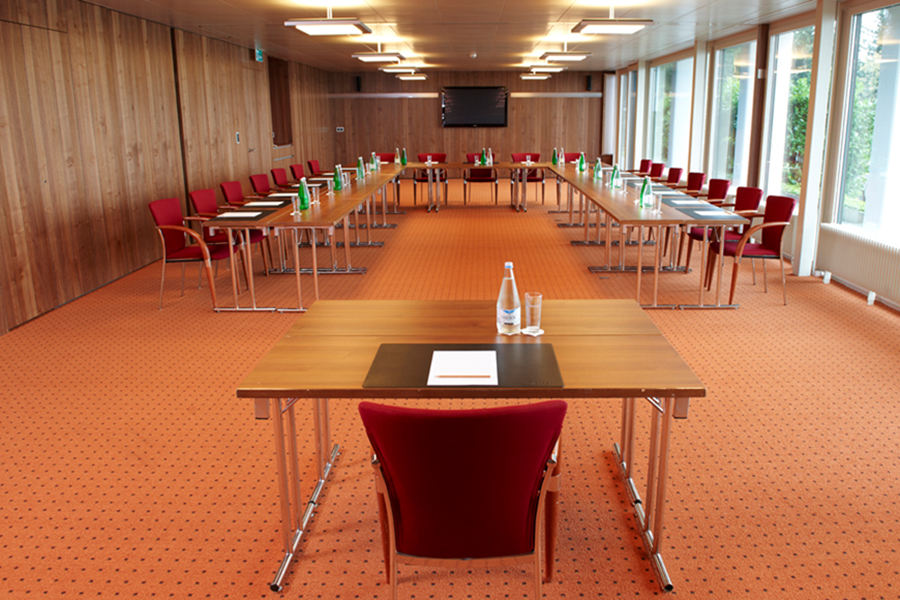 Seminarrume Panorama Feusisberg Uri Schwyz 900x600.jpg